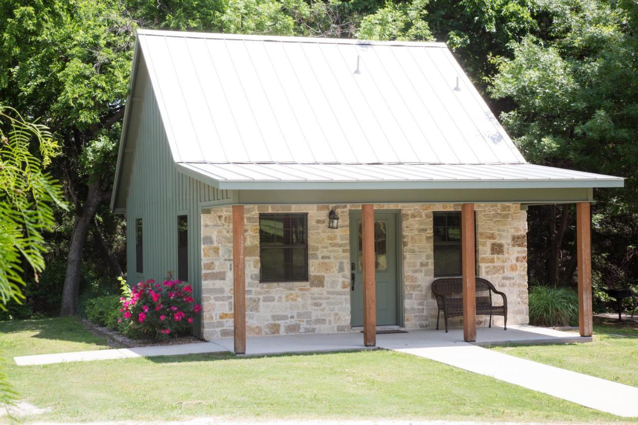 Nrs Event Center & Guest Ranch Hotell Decatur Exteriör bild